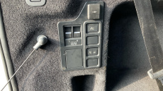 Land Rover Discovery 3.0 D300 Dynamic SE 5dr Auto Diesel Station Wagon